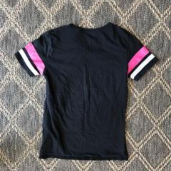 Nike tee - Picture 2 of 3